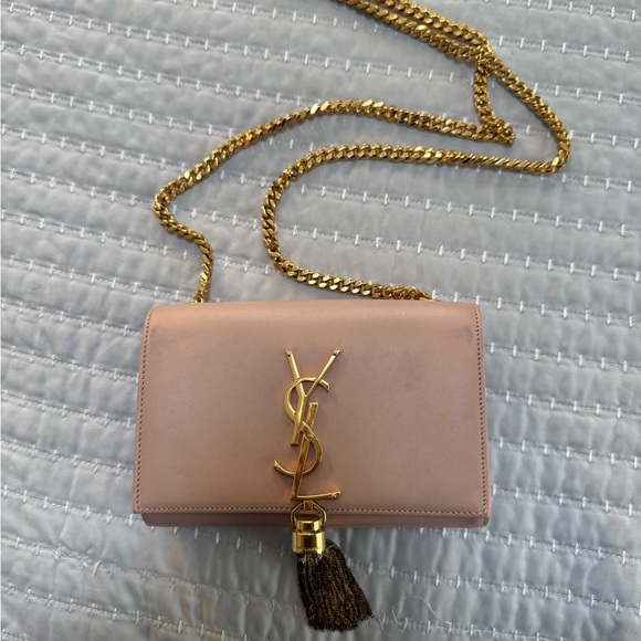 Authentic Yves Saint Laurent Mini Tassel Blush Crossbody with Gold Hardware - Picture 4 of 10